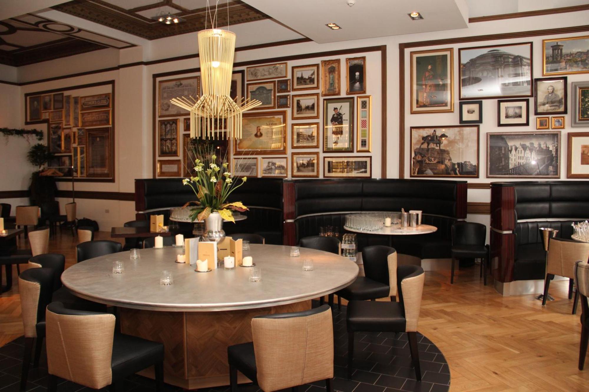 Hotel Indigo - Edinburgh - Princes Street By Ihg — Photos 1